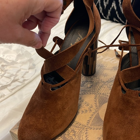Free People Nouvella Wrap Heel - Picture 5 of 8